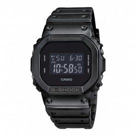 Casio Miesten rannekellot DW-5600UBB-1ER Musta Lasi