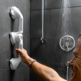 Kaksoiskulmainen kylpyhuoneen turvakahva Grabbath InnovaGoods