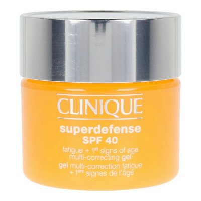 Clinique Väsymyksen vaikutuksia vähentävä seerumi SUPERDEFENSE Spf 40 50 ml