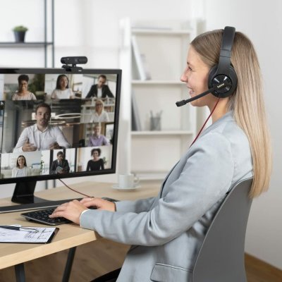 Hama Pelikuulokkeet mikrofonilla 00139937 Musta