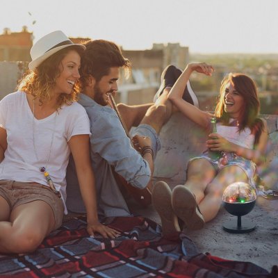 InnovaGoods Ladattava LED-projektori Kaiuttimella Istarlyt Musta