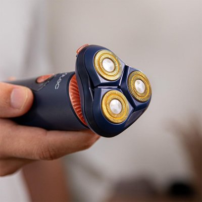 Cecotec PrecisionCare Aluminium Pro sähköparranajokone sininen LCD 80min IPX6 telakka Alumiini