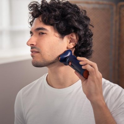 Cecotec PrecisionCare Aluminium Pro sähköparranajokone sininen LCD 80min IPX6 telakka Alumiini