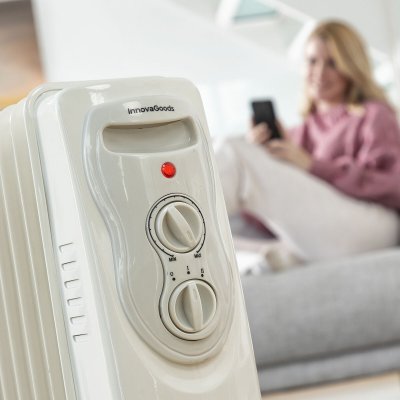 InnovaGoods Öljytäytteinen lämpöpatteri Oinine 2000 W (9-lokeroinen) Valkoinen Metalli