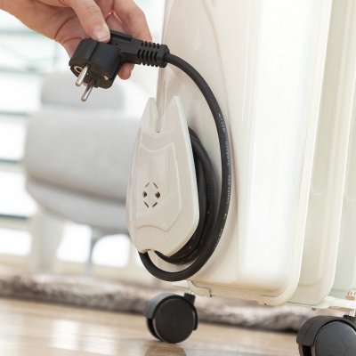 InnovaGoods Öljytäytteinen lämpöpatteri Oinine 2000 W (9-lokeroinen) Valkoinen Metalli